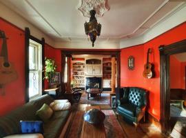 Le Salon des Inconnus，位于Namur的酒店