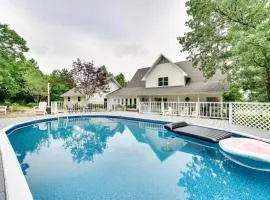 Spacious Getaway By Wolf Pen Gap 15 Acres and Pool!