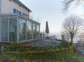 Le Gîte des Cimes，位于图勒的酒店