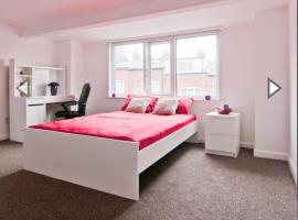 Budget Double Room Close to Leeds University and City centre，位于利兹的酒店