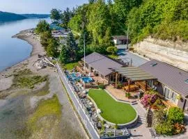 Waterfront Similk Bay Compound w/ Luxury Amenities
