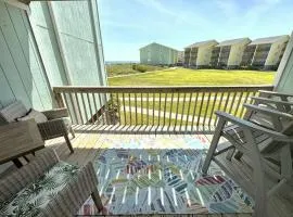 Ocean View & Easy Beach Access!