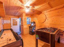 Cabin #3 Rainbow Trout - Pet Friendly- Sleeps 6 - Playground & Game Room，位于佩森的木屋