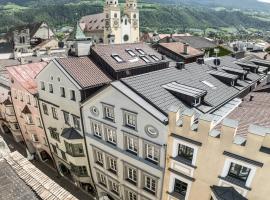 Odilia - Historic City Apartments - center of Brixen, WLAN and Brixencard included，位于布列瑟农的公寓