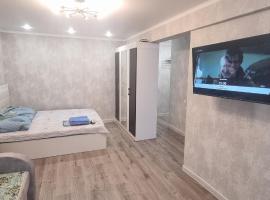 1 комнатная квартира со всеми удобствами，位于巴尔喀什的公寓
