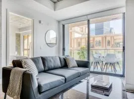 Downtown 1BR w Pool Gym WD nr Staples Center LAX-556