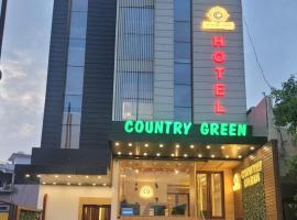 Country Green Hotel & Banquet，位于巴雷利的酒店