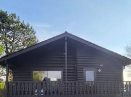 Hideaway Lodge，位于康福斯的木屋