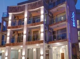 Jupiter 1 Family Hotel，位于巴尔奇克的酒店