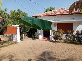 Rest house nilaveli，位于亭可马里的度假屋