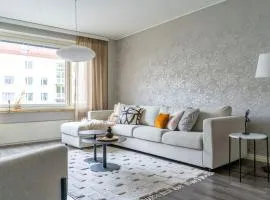 Spacious 2br Apartment in the City Center