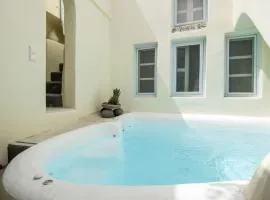 w Villa Cycladicas - Emporeio - A Wonderful 2 Bedroom Villa - Outdoor Pool and Jacuzzi