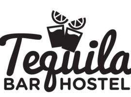 Tequila Bar Hostel，位于扎达尔的酒店
