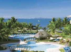 Fiesta Resort All Inclusive Central Pacific - Costa Rica，位于El Roble的带停车场的酒店