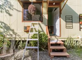 Container House Cahuita，位于卡维塔的旅馆