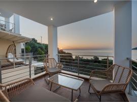 Nikole's Villas Luxury 180m2，位于蒂洛斯的酒店