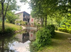 MOULINAGE LA MOREL，位于Marcols-les-Eaux的酒店