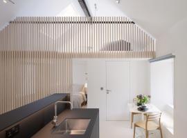 Eastside - Architect designed retreat with wood-fired sauna，位于佩尼库克的酒店