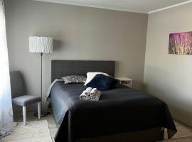 Kati Söögituba & Majutus，位于Emmaste的酒店