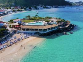 格兰德凯斯海滩俱乐部，位于格兰德凯斯的酒店