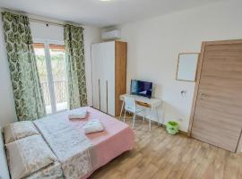 Metro Guest House，位于那不勒斯的酒店