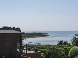 Horse Island View Luxury Retreat，位于Kircubbin的酒店