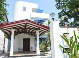 Sanmi Home Rentals Battaramulla，位于巴塔拉穆拉的度假短租房