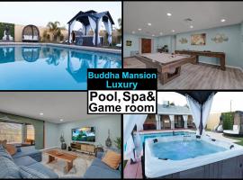 Buddha Mansion Luxury Resort - 8BR Modern, HotTub, Huge pool, Sauna, BBQ grill, Game Room，位于North Las Vegas Airport - VGT附近的酒店