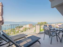 2 Bedroom Gorgeous Apartment In Podaca，位于波达卡的酒店