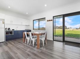 Glenowrie Cottage - 2 Queen Beds - Near Cadia，位于米尔索普的酒店