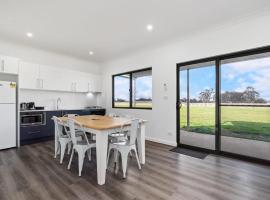 Glenowrie Cottage - 2 King Beds - Close to Cadia，位于米尔索普的酒店