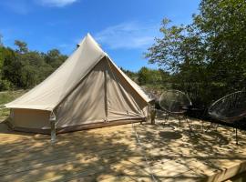 Glamping Tält Mariehamn，位于玛丽港的豪华帐篷营地