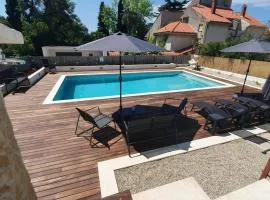 Apartment in Kastel Luksic with balcony, air conditioning, W-LAN, washing machine 5107-1