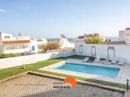 #108 Old Town Seaview Studio with Pool, 60 mts Beach