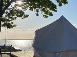 Aspö Glamping，位于Drottningskär的度假短租房