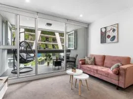 Comfy and Lovely CBD 1BR Apt -Free Wi-Fi