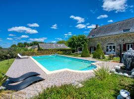 Hôtel A Jayac - Logis Hotels，位于Laval的酒店