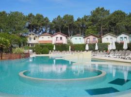Holiday Home Domaine Golf Resort-3 by Interhome，位于拉卡诺奥肯的酒店
