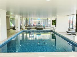 Silverbay - Indoor Pool & Spa Resort，位于北马马亚-讷沃达里的度假村