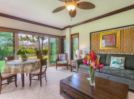 Waipouli Beach Resort Exquisite Luxury Garden View Large Yard Perfect for Families!，位于卡帕阿的酒店