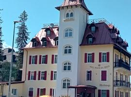 Hotel Regina del Bosco，位于罗恩佐的酒店