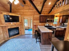 BMV7 Tiny Home village near Bretton Woods，位于Twin Mountain的小屋