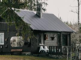 Private Farm Jakuzzi Sauna in the forest，位于塔尔西的山林小屋