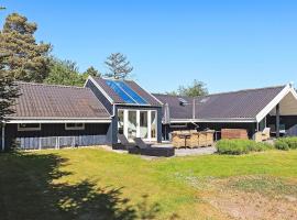 6 person holiday home in Væggerløse-By Traum，位于博托比的酒店