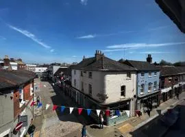 The Farthings, Romsey Apartment