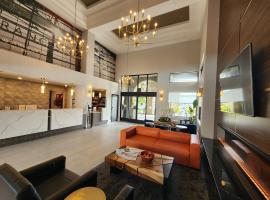 La Quinta by Wyndham San Francisco Airport West Millbrae FREE AIRPORT SHUTTLE，位于米尔布雷的酒店