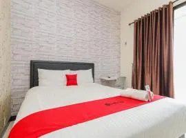 RedDoorz Syariah near Green Park Jatiwarna