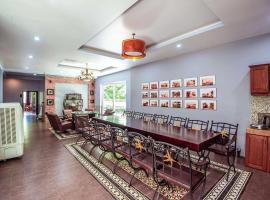 Hoang Lan Villa - Suoi Luong - Hai Van Park，位于岘港的酒店