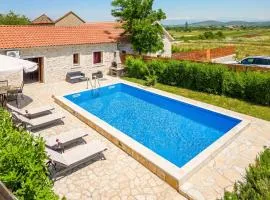 Two-Bedroom Holiday Home In Lisane Tinjske