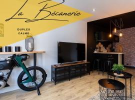 La bécanerie Calme et Duplex，位于蓬迪沙托的带停车场的酒店